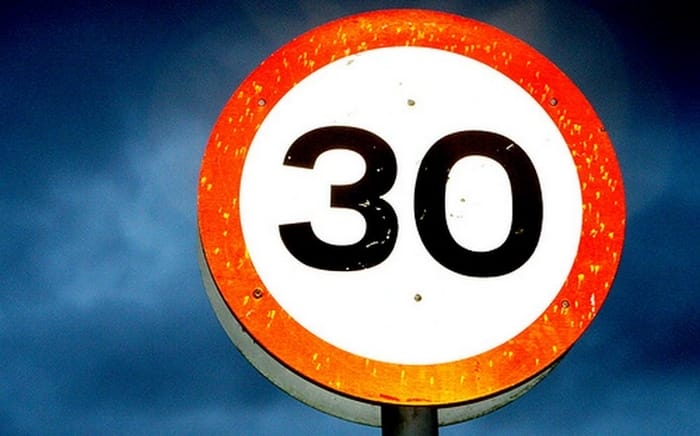 Ý nghĩa số 30 theo quan niệm dân gian là may mắn và bình an