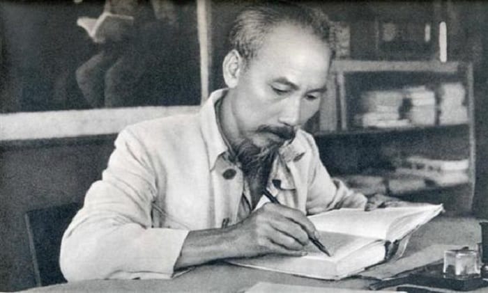 Sinh nhật Bác năm 1965 – Thời điểm bắt đầu viết Di chúc