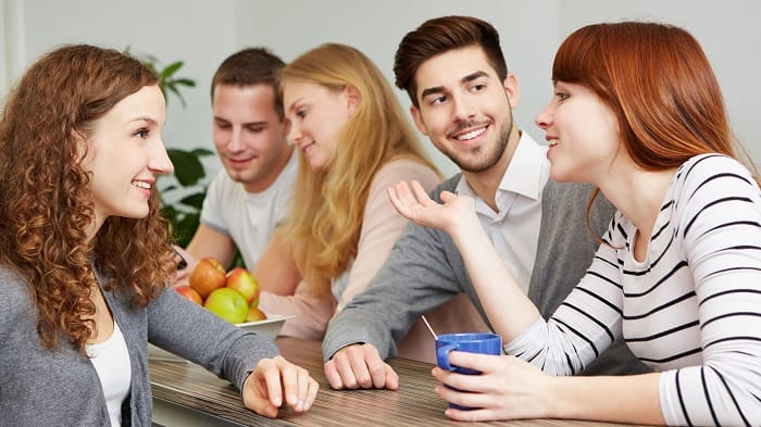 Kết nối với mọi người nhiều hơn