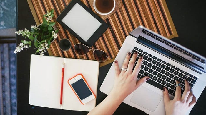 Ngày này mọi người vẫn phải đi làm